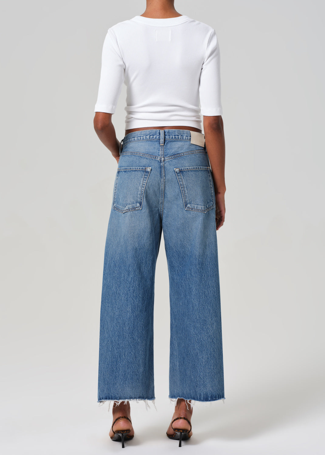 AYLA RAW HEM CROP SOLANO