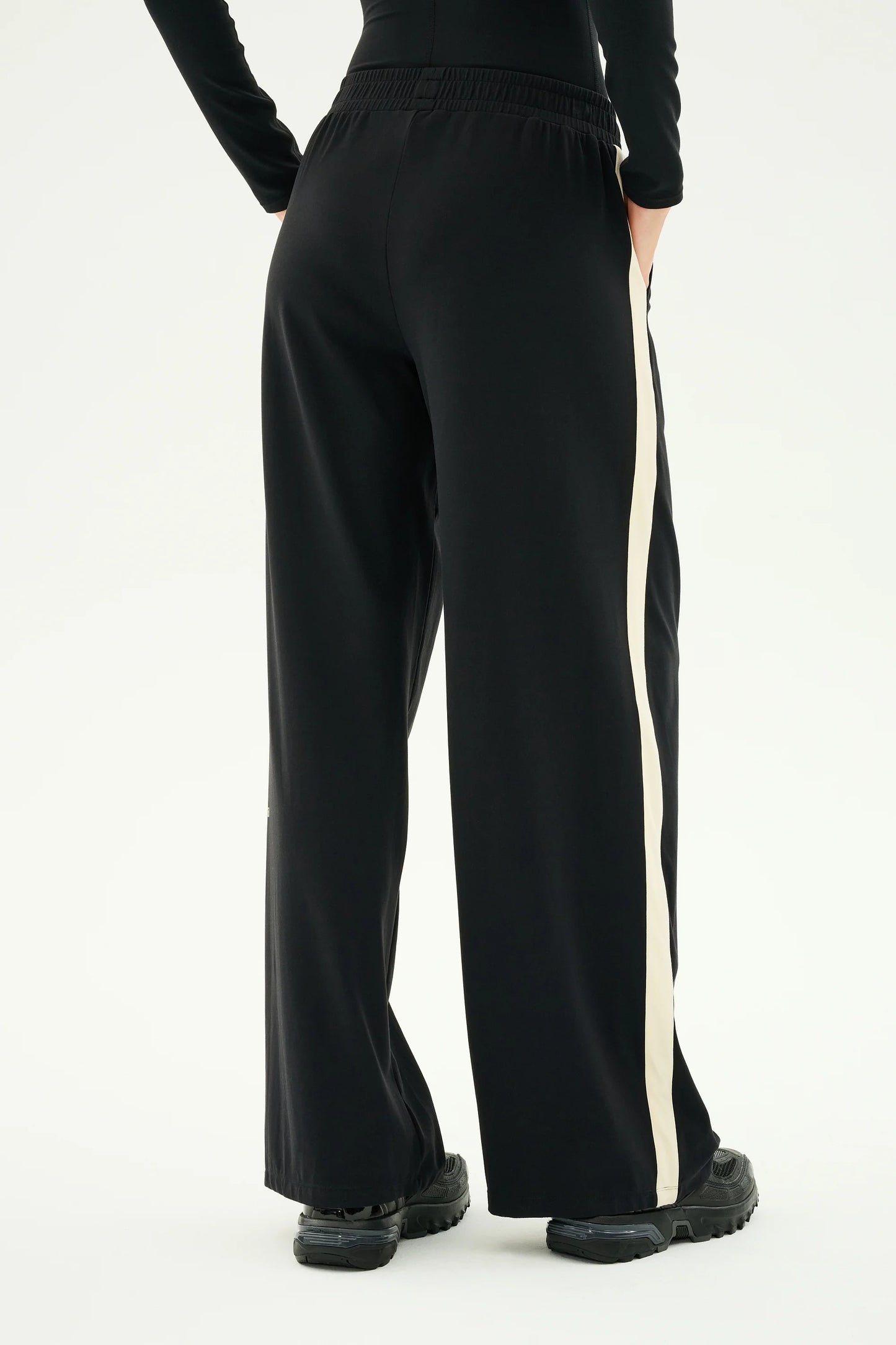 LUCA AIRWEIGHT TROUSER WITH STRIPE