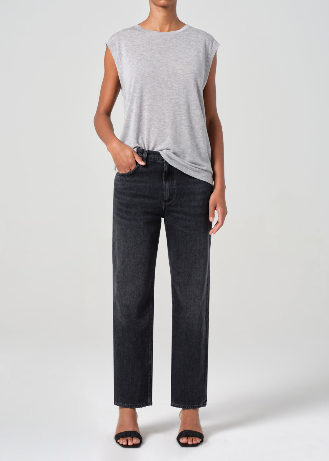 VALEN JEAN IN HITCH