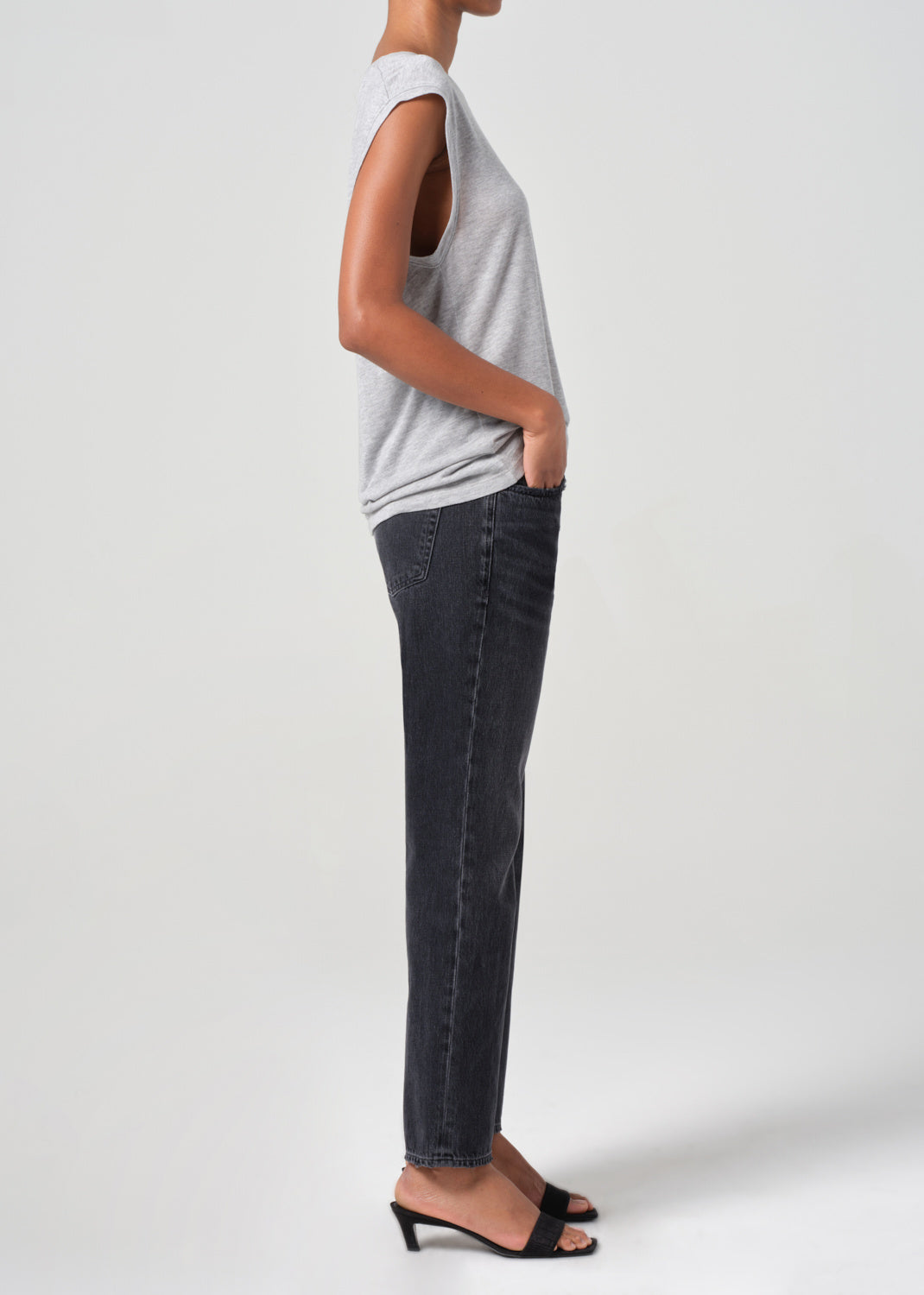 VALEN JEAN IN HITCH