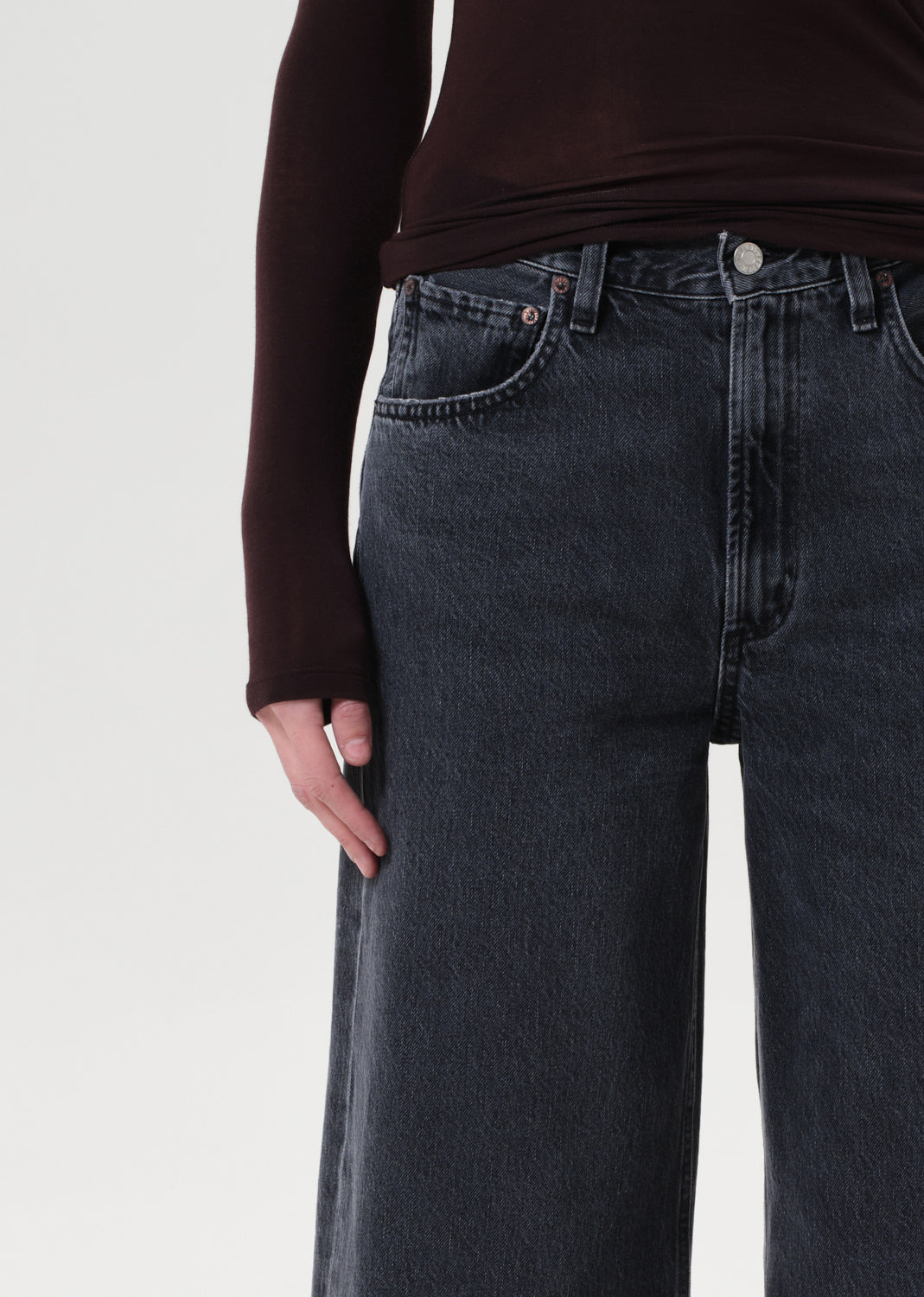 LOW CURVE JEAN IN SYMBOLIC