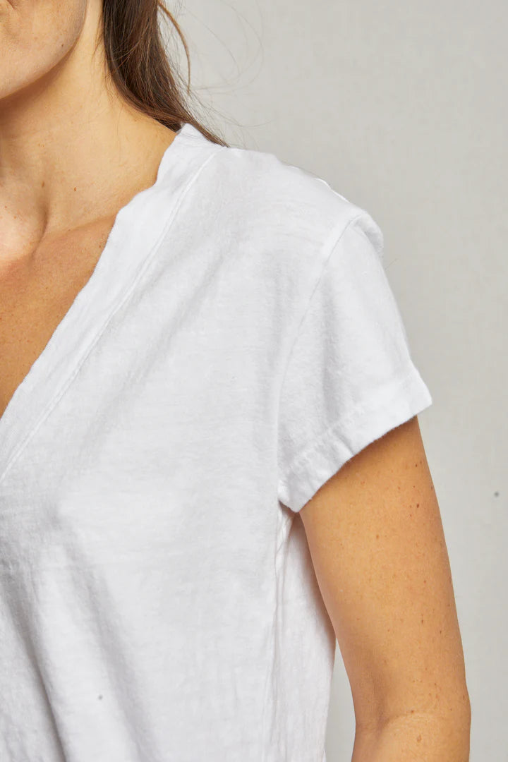 ALANIS V NECK