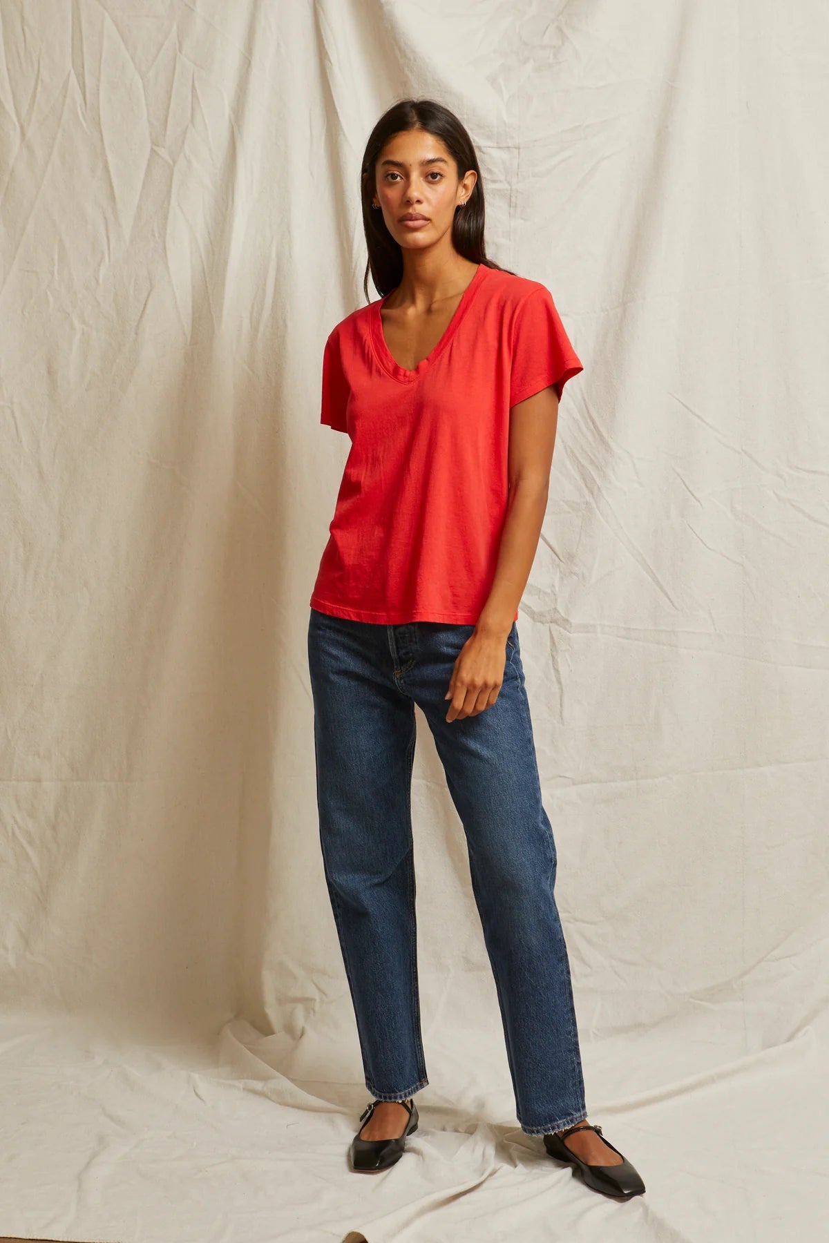 HENDRIX V NECK TEE