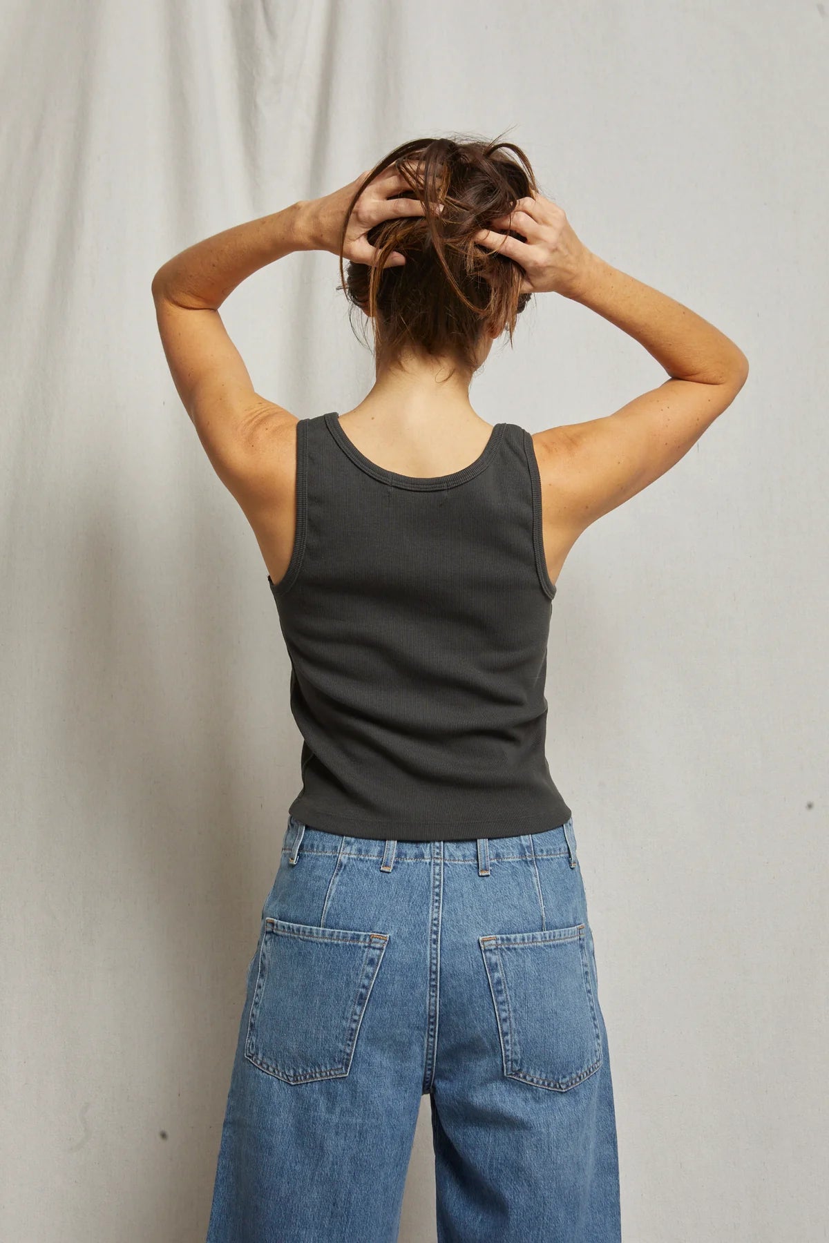MARIA V-NECK TANK