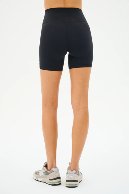 AIRWEIGHT HIGH WAIST 6 SHORT