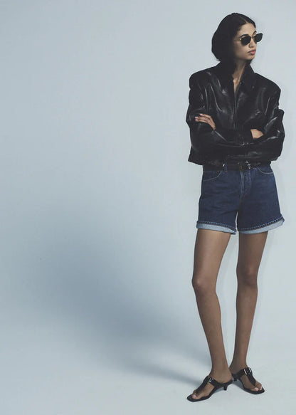 DAME SHORT IN ENAMOUR