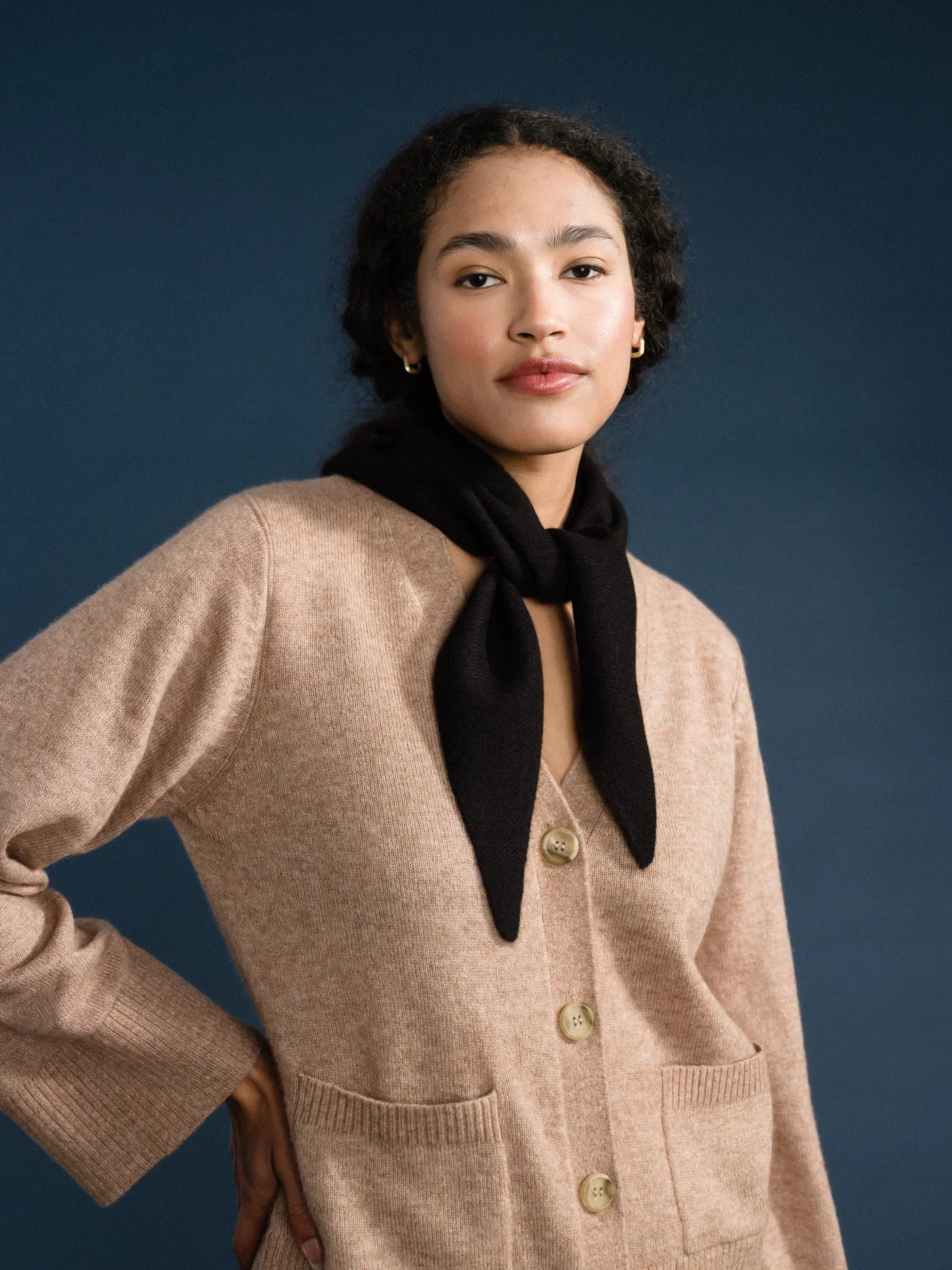 CASHMERE TRIANGLE SCARF