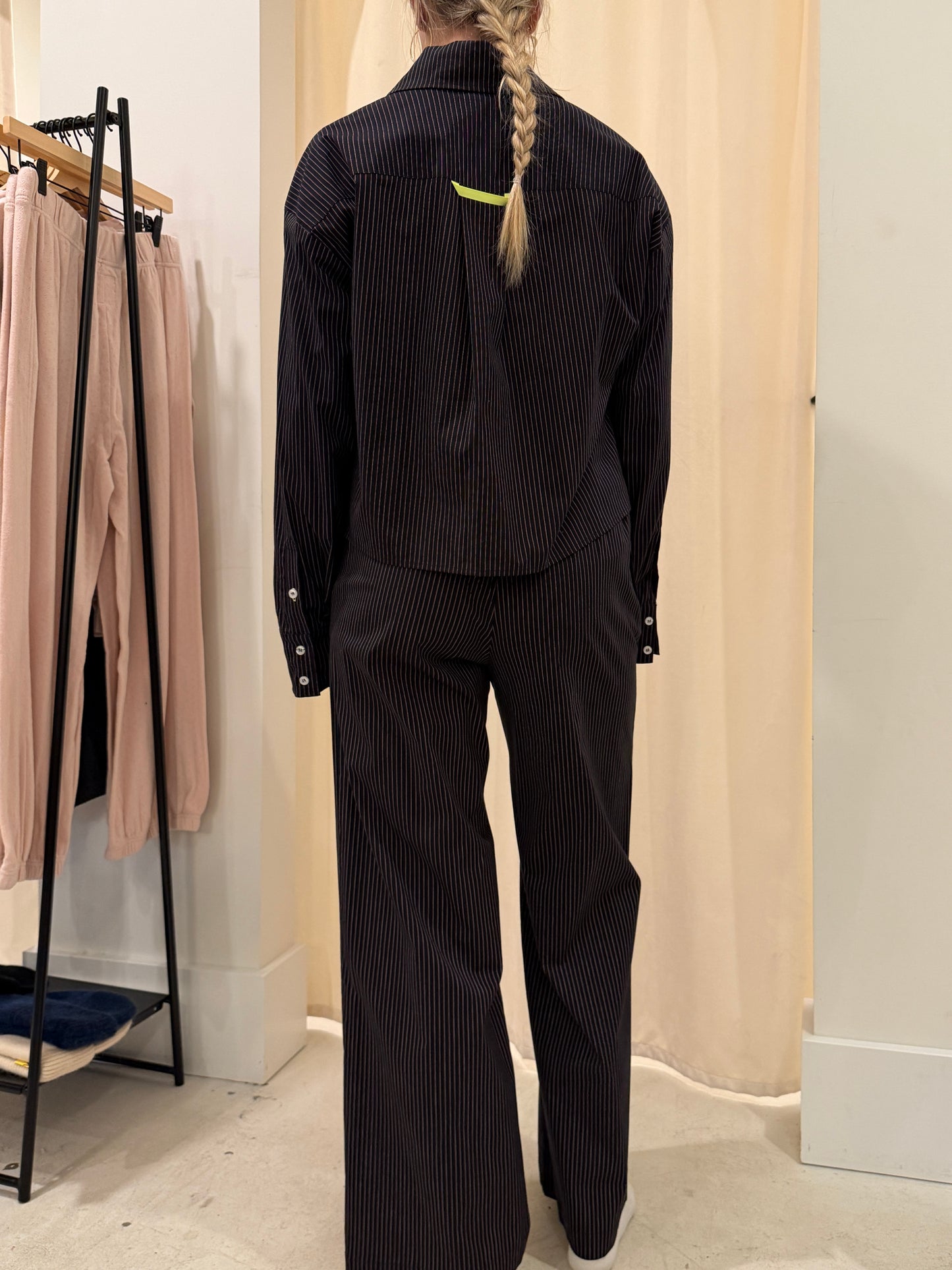 UPCYCLED CROP POP SHIRT POPLIN PINSTRIPE