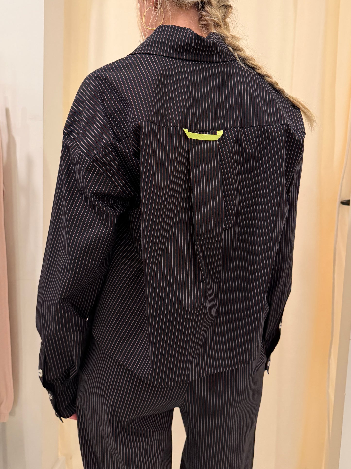 UPCYCLED CROP POP SHIRT POPLIN PINSTRIPE