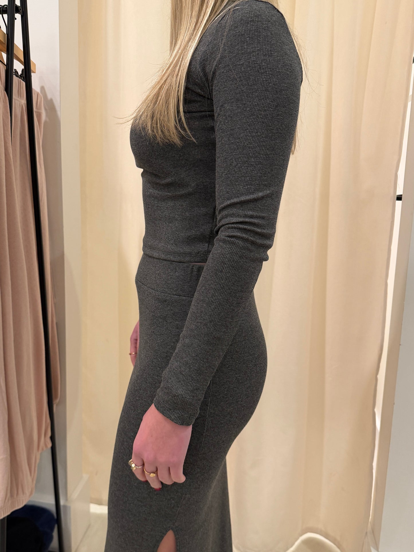 UPCYCLED MOCK NECK RIB TOP