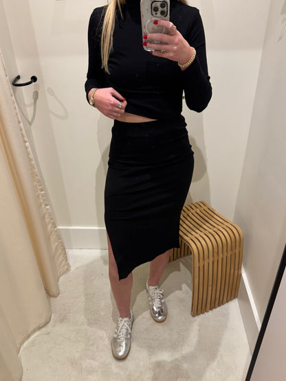 UPCYCLED MOCK NECK RIB TOP