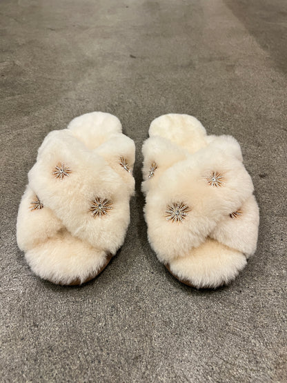 SHEEPSKIN SLIPPERS WITH RHINESTONE