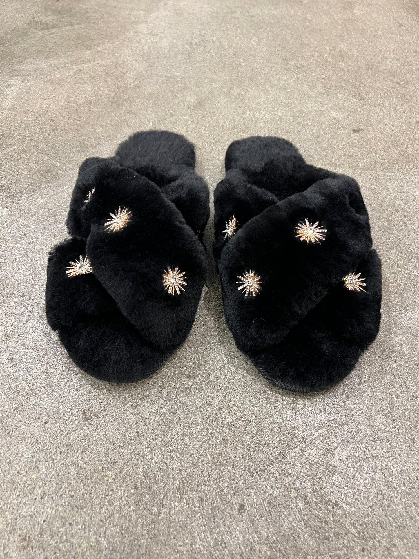 SHEEPSKIN SLIPPERS WITH RHINESTONE