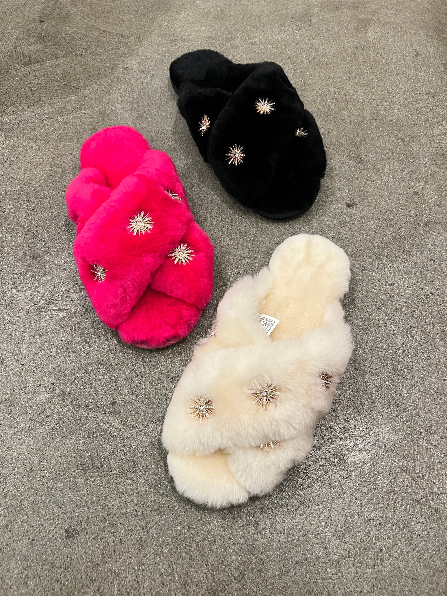 SHEEPSKIN SLIPPERS WITH RHINESTONE